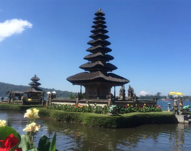 Nearby Place 1