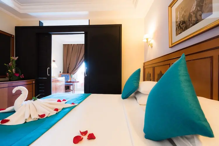 detail-hotel-img