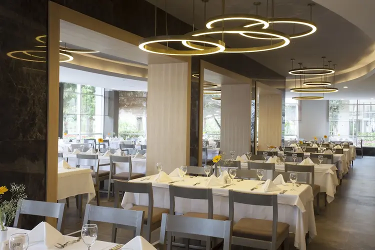 detail-hotel-img