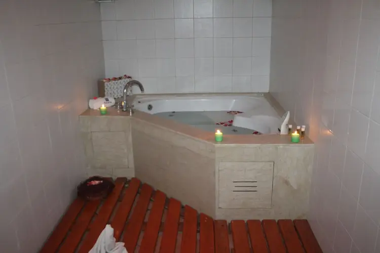 detail-hotel-img