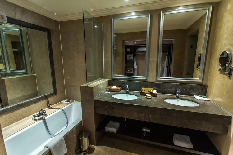 detail-hotel-img