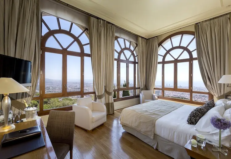 detail-hotel-img