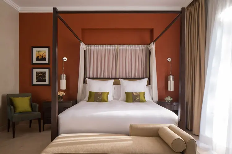 detail-hotel-img