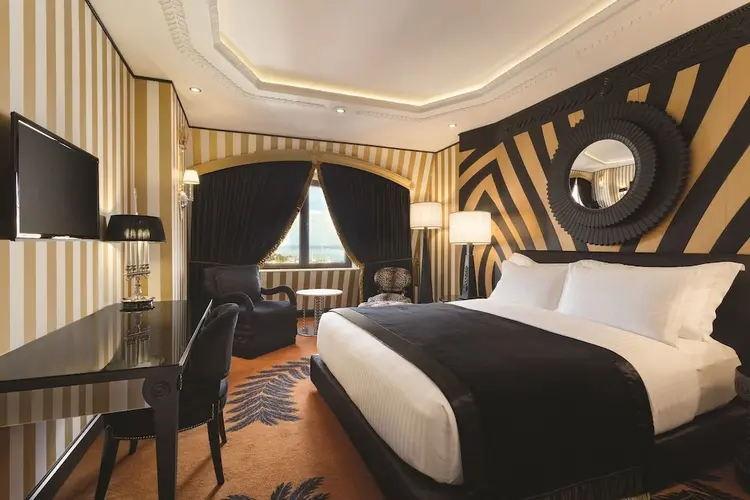 detail-hotel-img