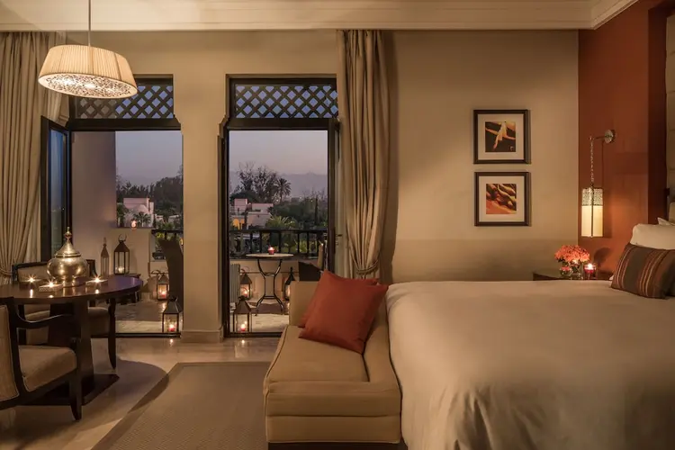 detail-hotel-img