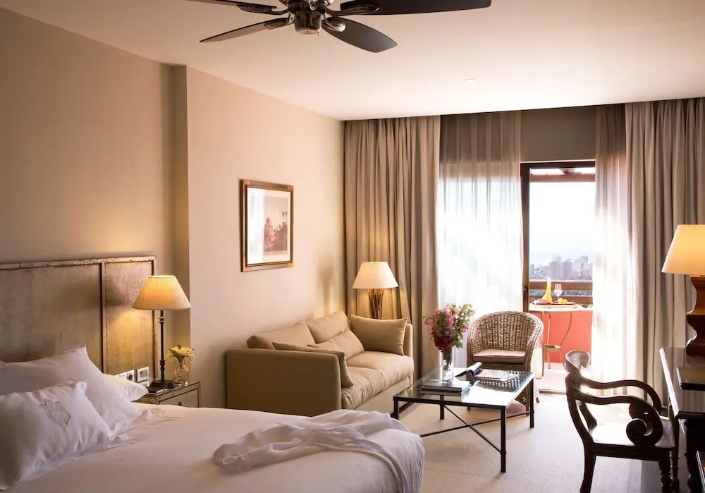 detail-hotel-img