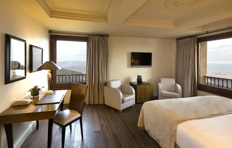 detail-hotel-img