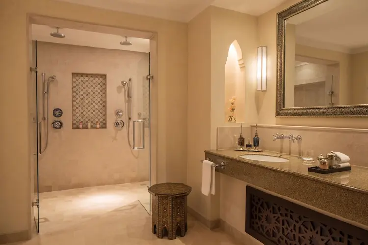 detail-hotel-img
