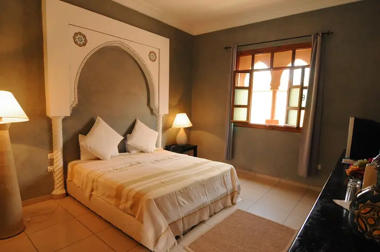 detail-hotel-img