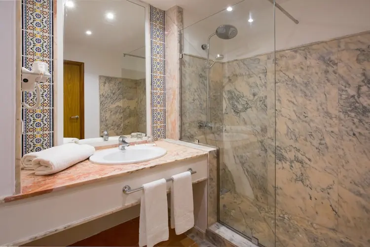 detail-hotel-img