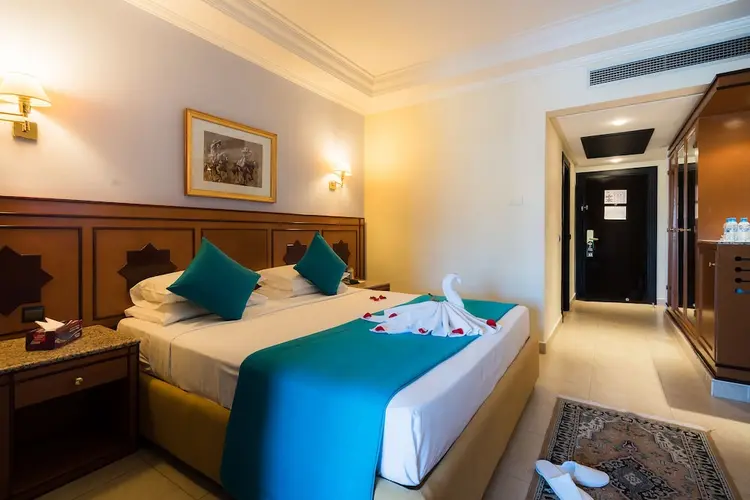 detail-hotel-img