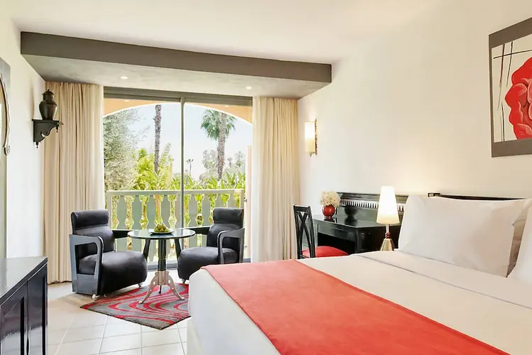 detail-hotel-img