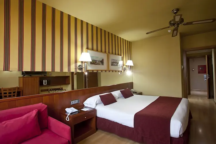 detail-hotel-img