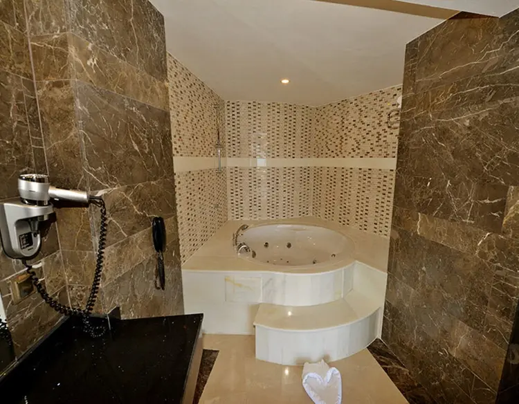 detail-hotel-img