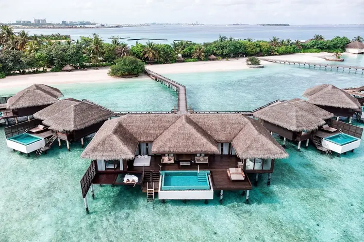 Sheraton Maldives Full Moon Resort & Spa