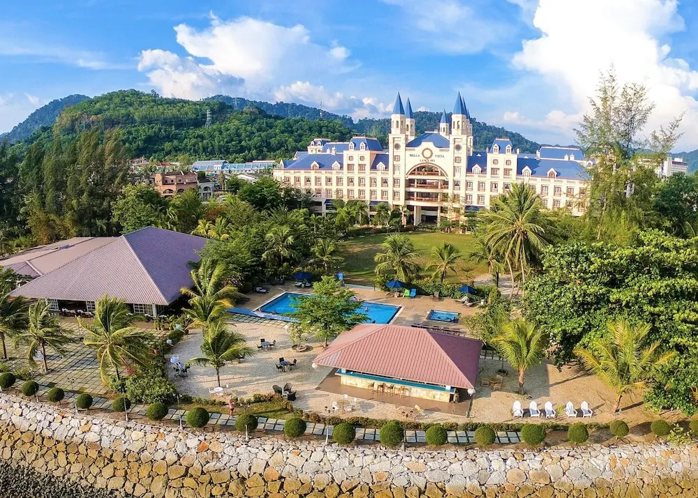 Bella Vista Waterfront Resort
