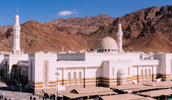 10 Nights 3 Star December Umrah Package 2025