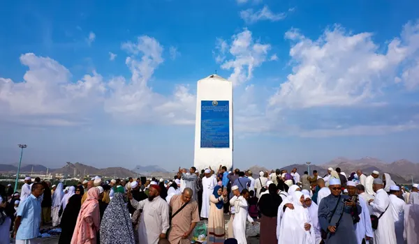 7 Nights 3 Star April Umrah Package