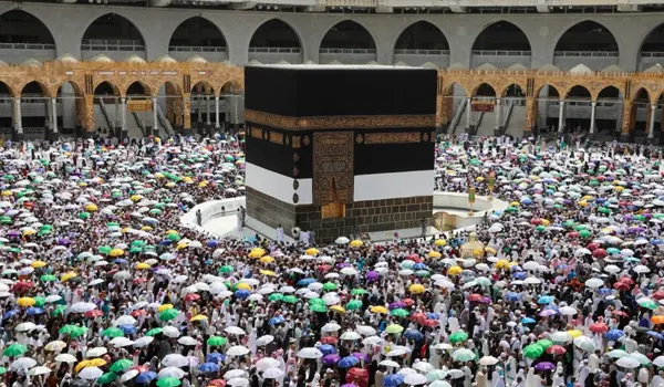 14 Nights 3 Star March Umrah Package