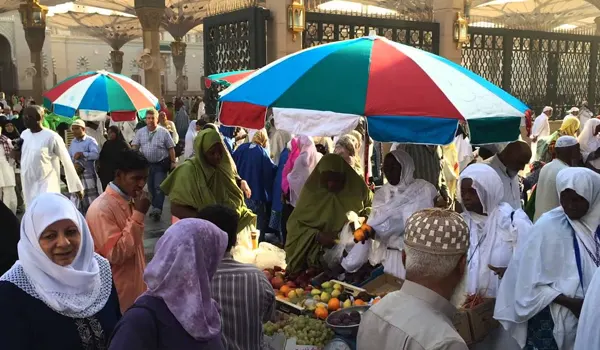 14 Nights 3 Star Safar Umrah Package