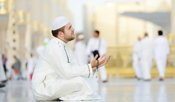 10 Nights 4 Star Easter Umrah Package