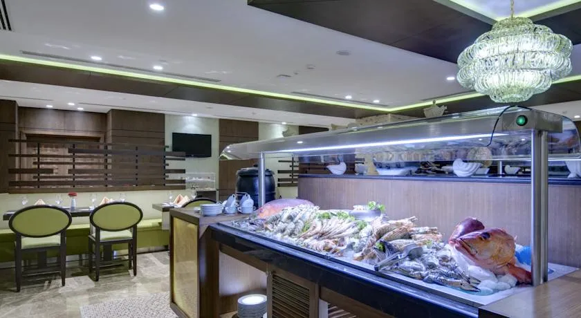 Crowne Plaza Madinah hotel img