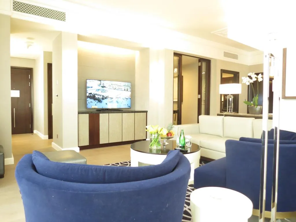 Hyatt Regency hotel img